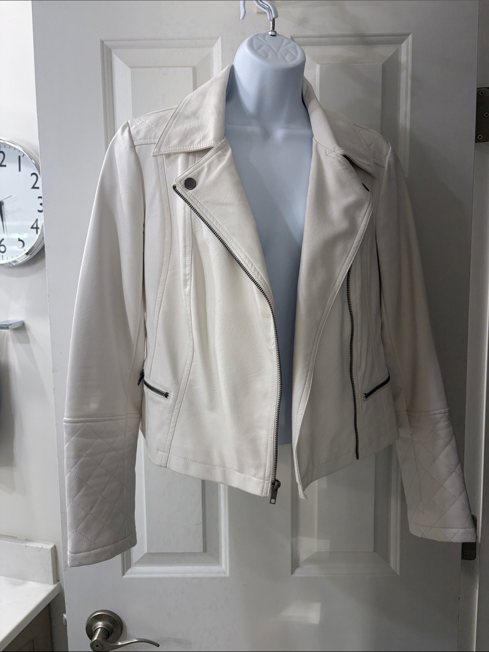 Women's Cream Moto Leather Jacket - Classic Biker Style